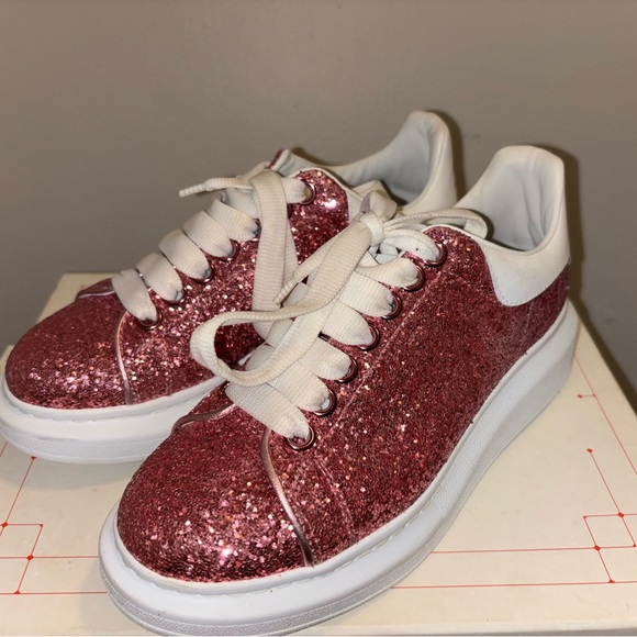 Alexander McQueen Wmns Oversized Sneaker Pink Material is